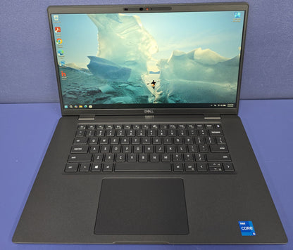 Dell Latitude 7520 - i5 11th Gen - 16GB RAM - 256 SSD - 15.6" FHD Display - Windows 11 Professional