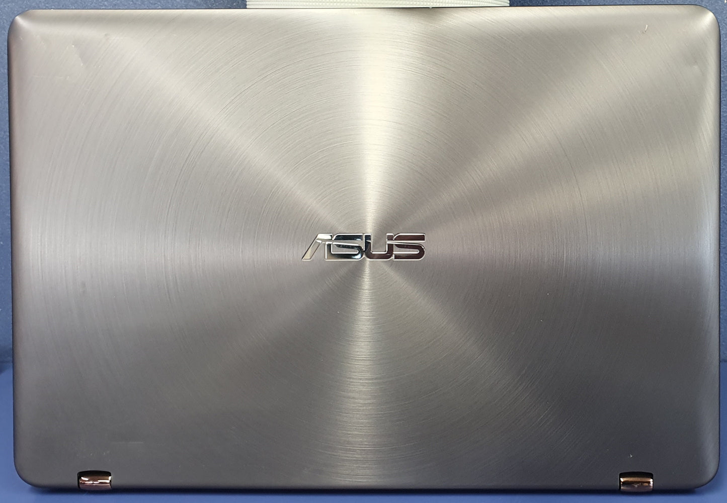 ASUS Zenbook - i5 7th Gen - 8GB RAM - 240GB SSD - 13.3" Full HD Touch Flip - Windows 10 Home